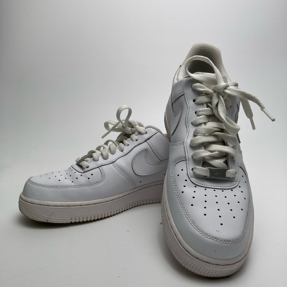Nike Men's Air Force 1 White Sneakers - Picture 8 of 9